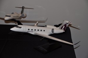 G500 models sporting the colors of Flexjet and Qatar Executive. Photo: Phil Rose
