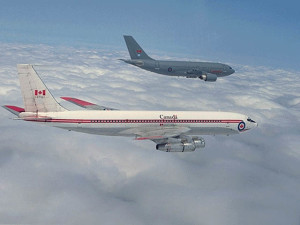 Boeing CC-137 et Airbus CC-150.