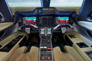 Embraer Phenom100 EV. Cockpit: Embraer.