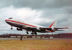 Le vol inaugural du Boeing 747 'City of Everett'. 