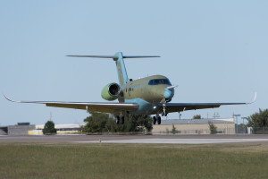 Cessna Citation Longitude Landing on its First Flight. Photo: Textron Aviation.