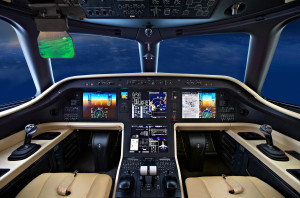 Embraer Legacy 450/500 Cockpit with HUD and EVS. Photo: Embraer.