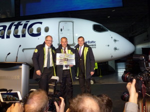 Livraison du premier CS300 à Air Baltic. Photo: Philippe Cauchi.