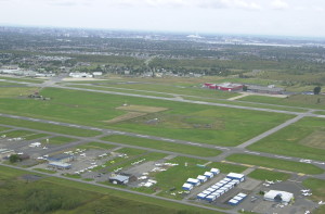 Aéroport de Saint-Hubert. Photo: DASH-L.